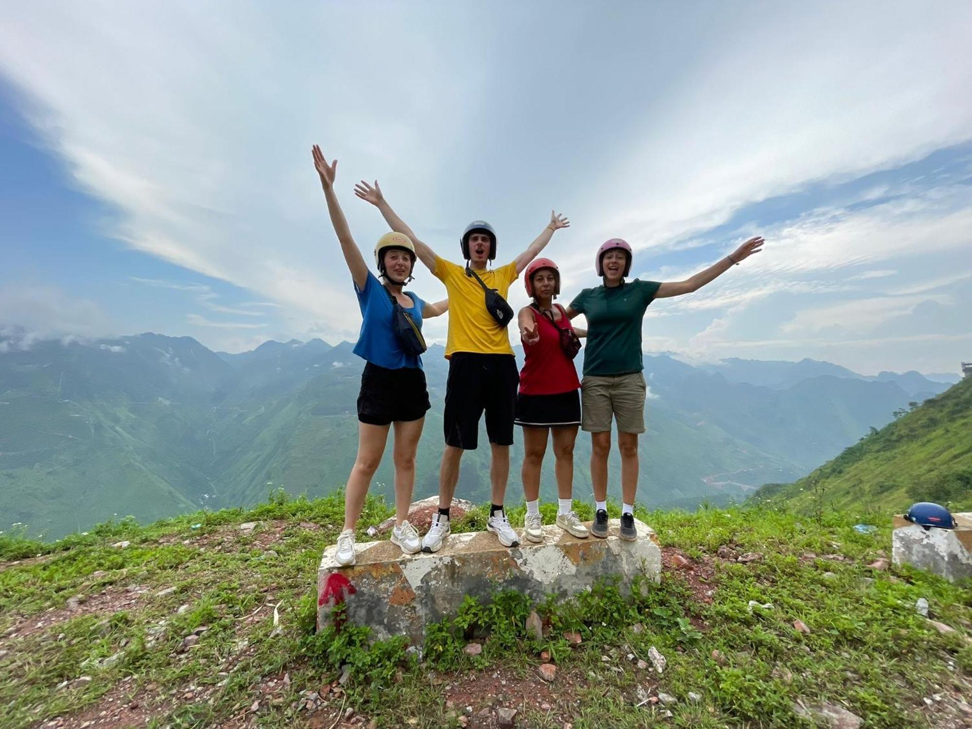 Ha Giang Wings Bungalow Bagian luar foto